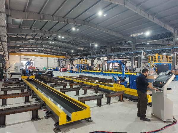 Steel Structure Welding Robot Manufacturing Factory